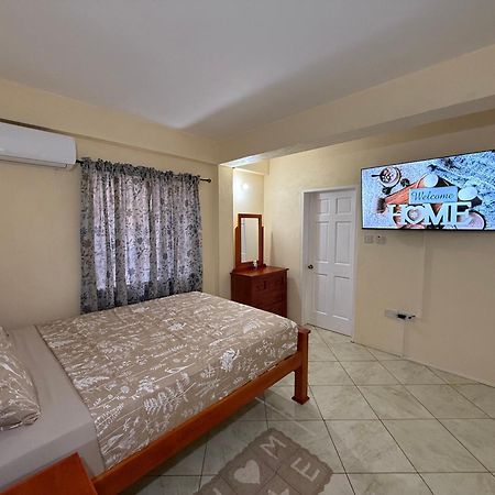 Castle Berry Apartments Kingstown Exterior photo