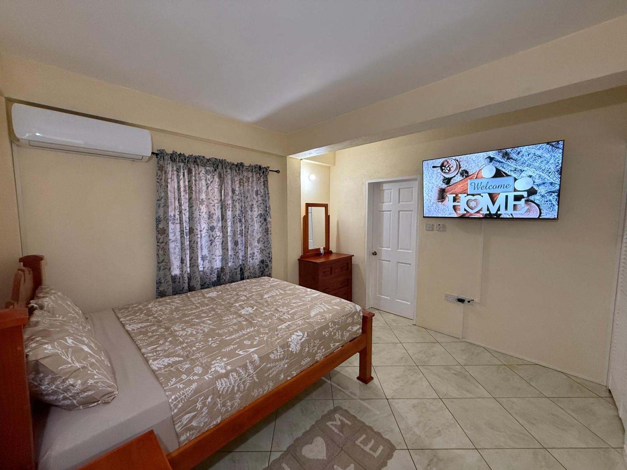 Castle Berry Apartments Kingstown Exterior photo